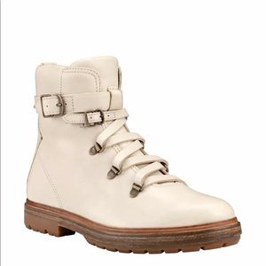 New In box Timberland Riley Leather Boots